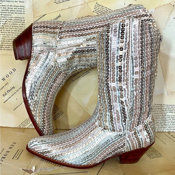 Free People MOMO Luna Sequin Boots Ivory Gold Silver Cowboy Back Zipper - Picture 9 of 12